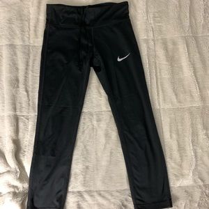 Nike cropped leggings